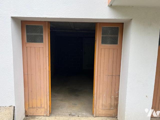 Garage vente à Saint-Brieuc, Bretagne
