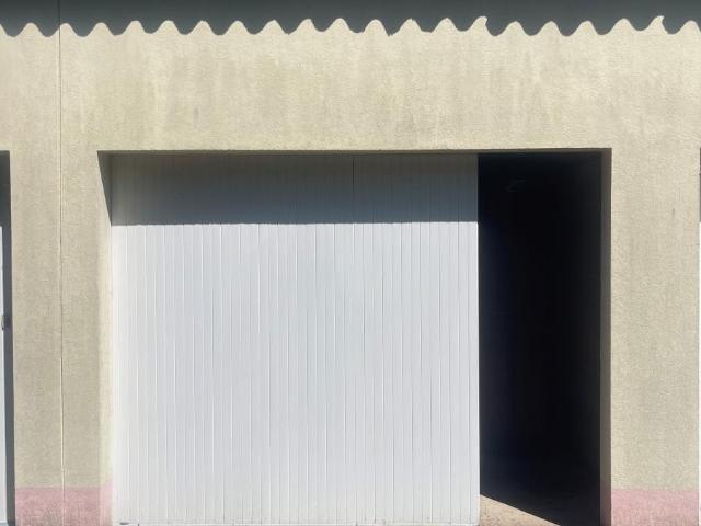 Garage vente à Tours, Saint-pierre-des-corps