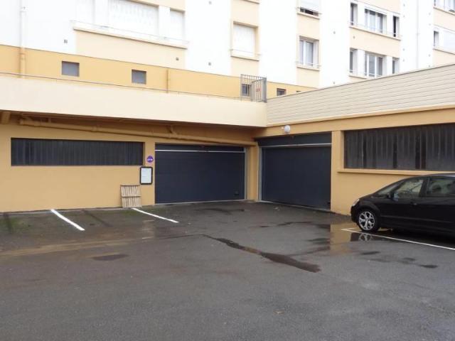 Garage vente à Saint-Quentin, Saint-quentin