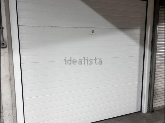 Garage vente à Évry-Centre, Évry-Courcouronnes
