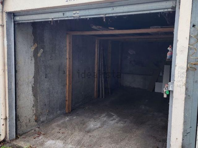 Garage vente à Résidence de l'Orangerie, Évry-Courcouronnes