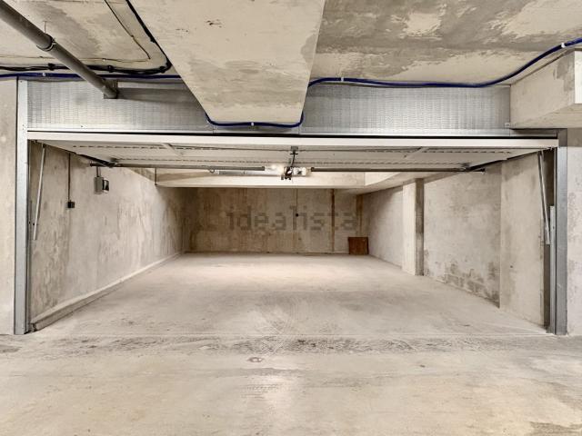 Garage vente à Èze-Bord-de-Mer, Èze