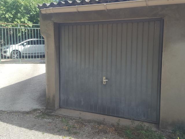 Garage vente à Arrondissement de Toulon, Toulon