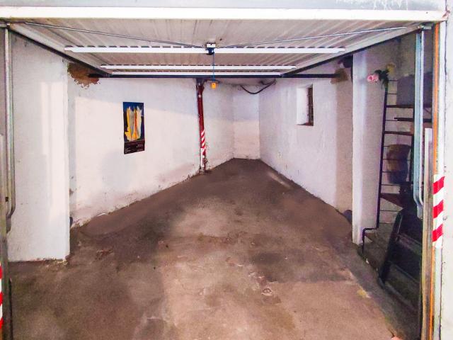 Garage vente à Aix-en-Provence, Le Tholonet