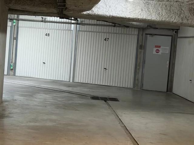 Garage vente à Arrondissement de Draguignan, Draguignan