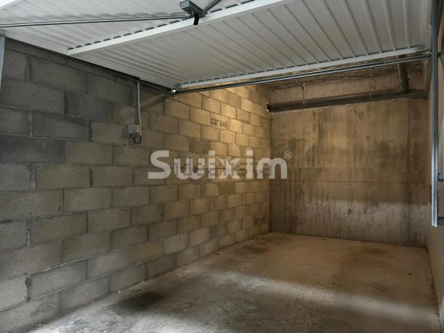 Garage vente à Ferney-Voltaire, Ain