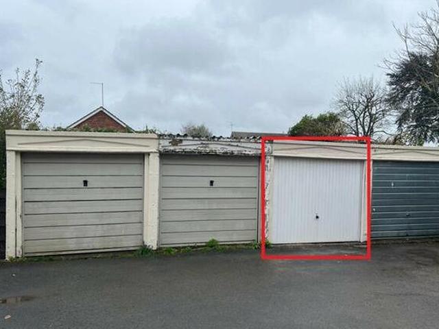 House for sale in Green Close, Warwickshire