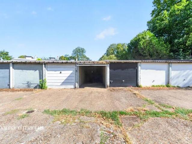Park Home for sale in London Borough of Wandsworth, Greater London