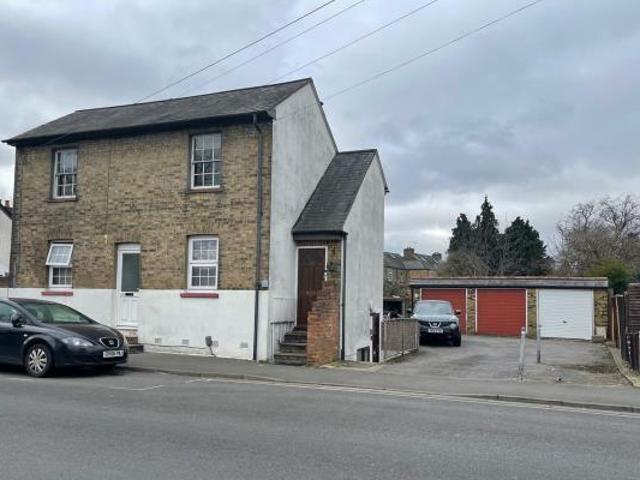 House for sale in Uxbridge, Greater London