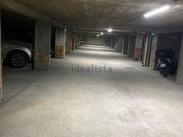 Garage location à Paris 18e Arrondissement, Paris