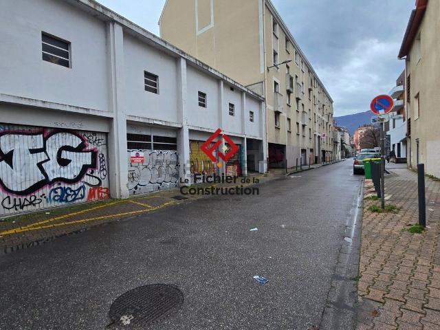 Garage location à Berriat Saint-Bruno, Grenoble