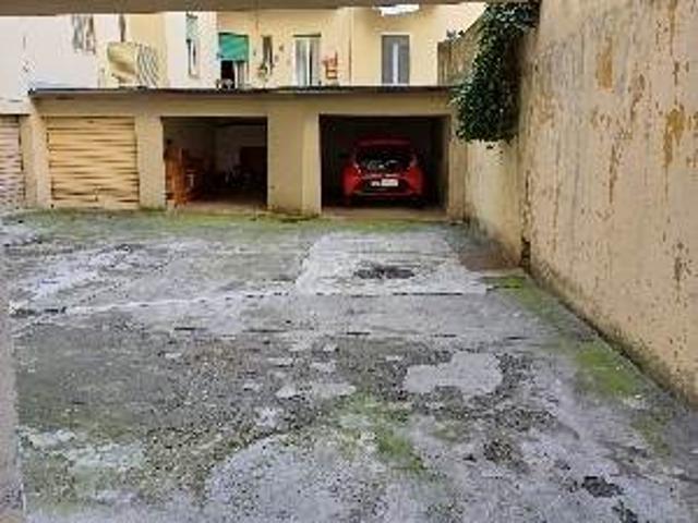 Box in affitto a Quartiere 2, Firenze