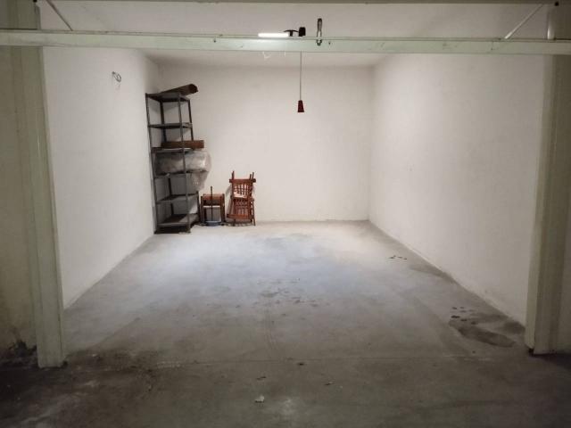 Box in vendita a Puglia, Lecce