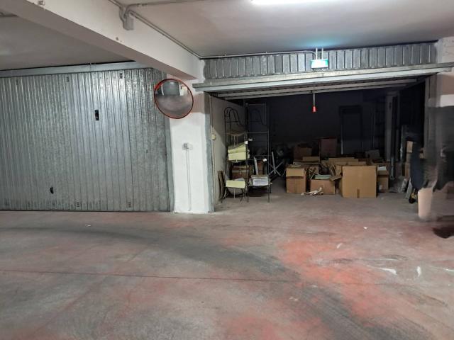 Box in vendita a Porta Maggiore, Marche