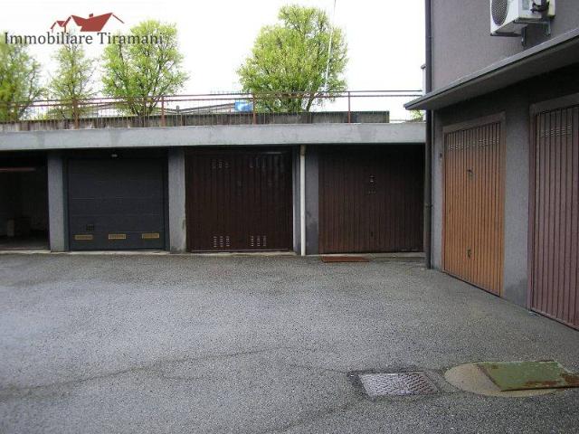 Box in vendita a S. Lucia, Cadeo