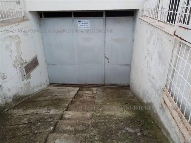 Box in vendita a Puglia, Bari