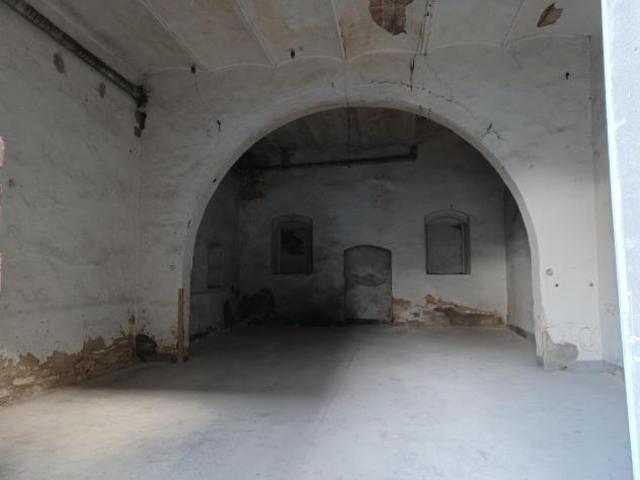 Box in vendita a Colle di Val d'Elsa, Siena