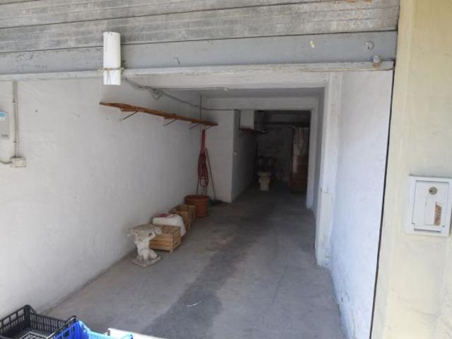 Box in vendita a Marche, Fermo