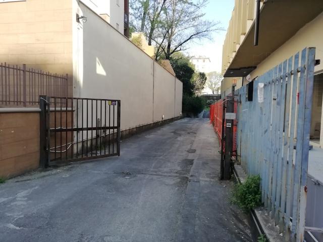 Box in vendita a Quartiere 5, Firenze