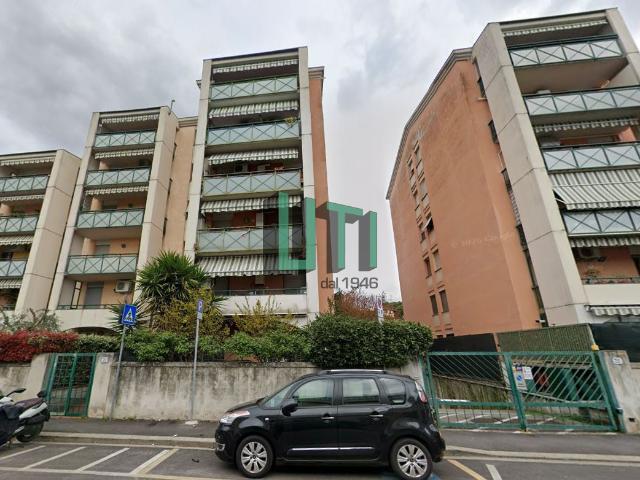Box in vendita a Quartiere 4, Firenze