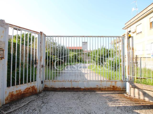 Box in vendita a Frignano, Campania