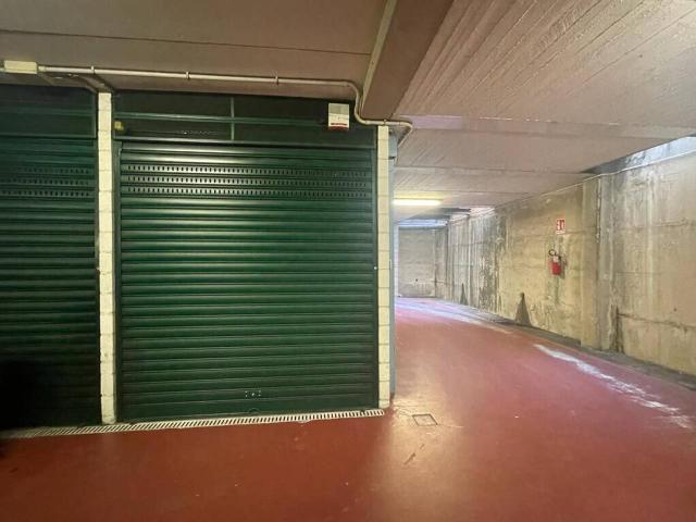 Box in vendita a Medio Levante, Serra Riccò