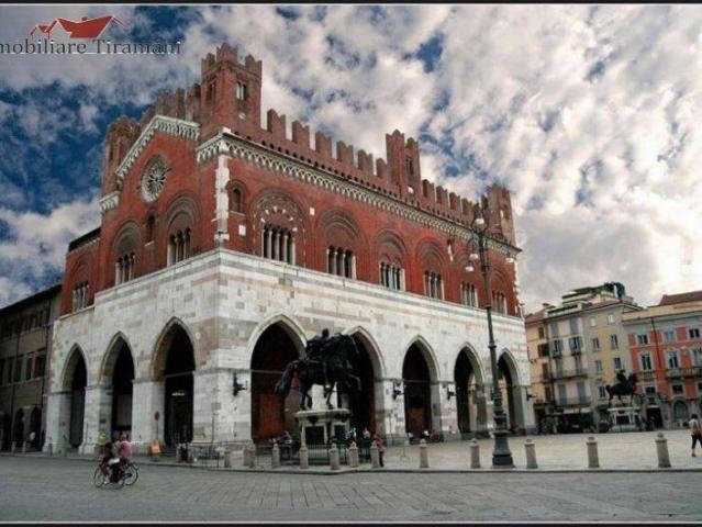 Box in vendita a Piacenza, Reggio Emilia