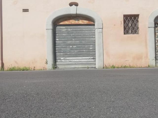 Box in vendita a San Giuliano Terme, Toscana