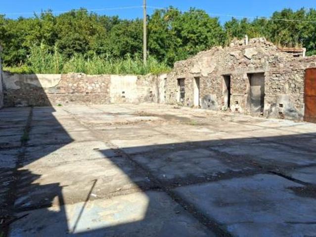 Box in vendita a Terricciola, Toscana