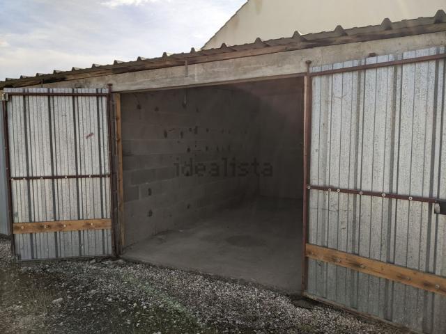 Garage location à Issoudun, Indre