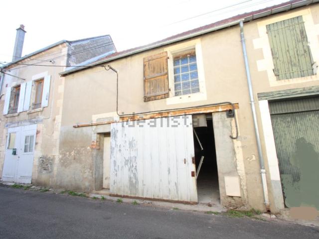 Garage vente à Faubourg de Loire, La Charité-sur-Loire