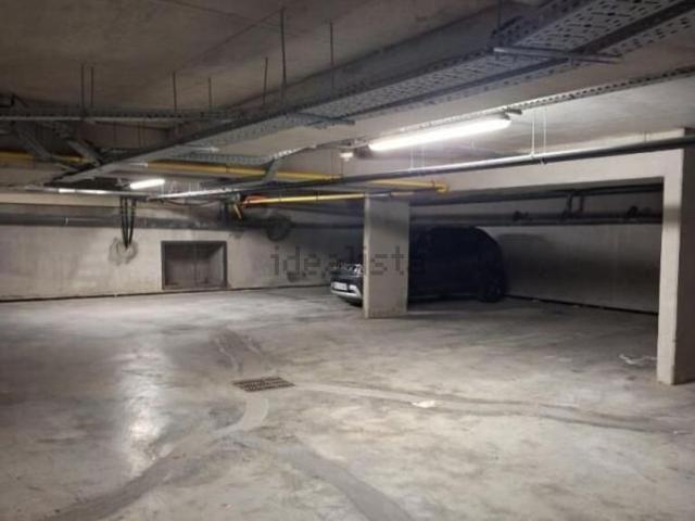 Garage location à Parc de la Tèse, La Ciotat