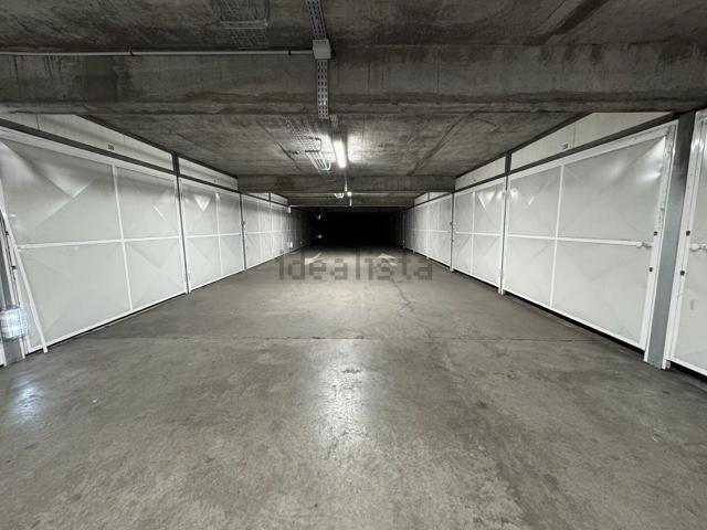 Garage vente à La Madeleine, Nord