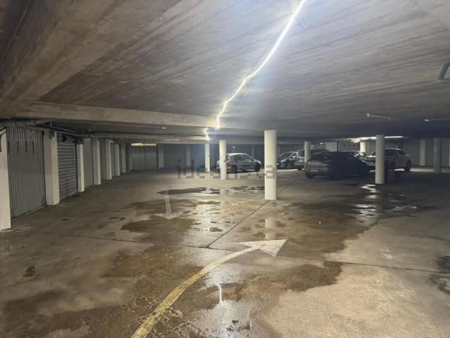 Garage vente à Le Mée-sur-Seine, Seine-et-Marne