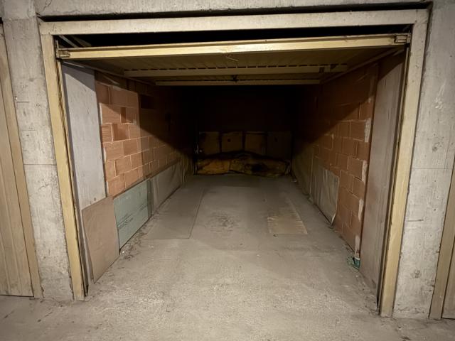 Garage vente à Barcelonnette, Enchastrayes
