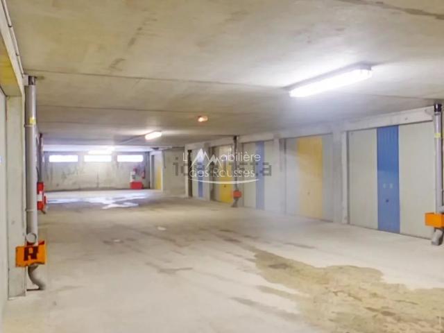 Garage vente à Lélex, Ain