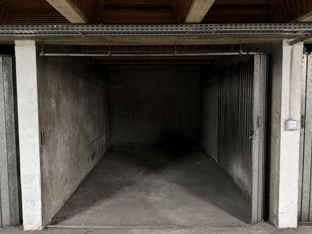 Garage vente à Paris 1er Arrondissement, Paris