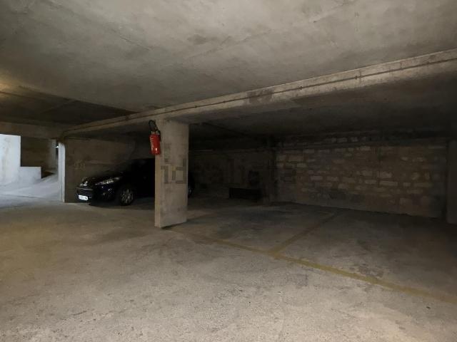 Garage vente à Paris 1er Arrondissement, Paris