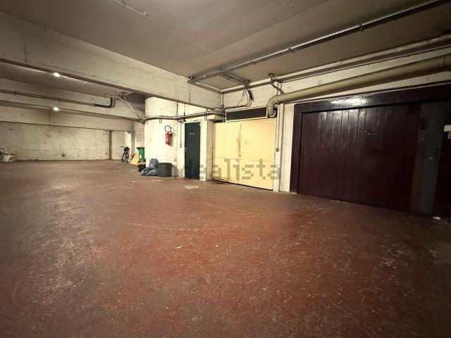 Garage vente à Paris 1er Arrondissement, Paris