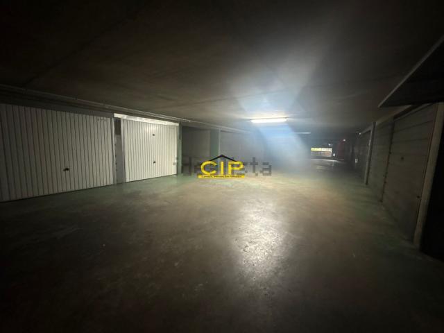 Garage location à Dhuys, Bagnolet