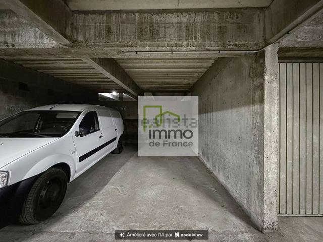 Garage vente à Quartier Saint-Sauveur, Lille