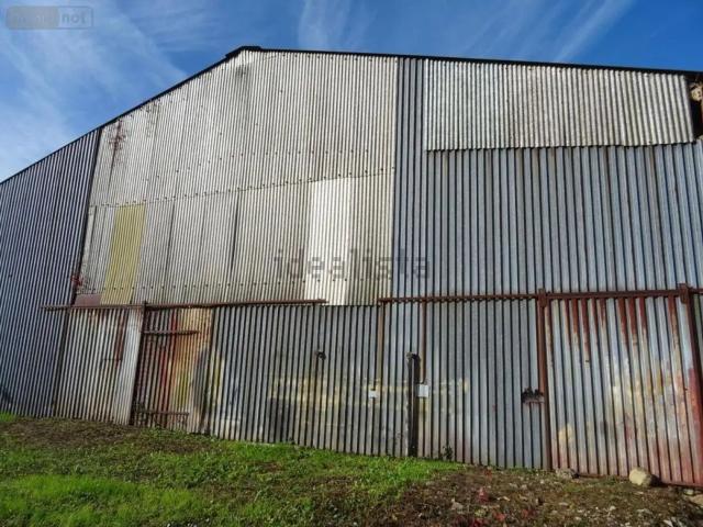 Garage vente à Loué, Sarthe
