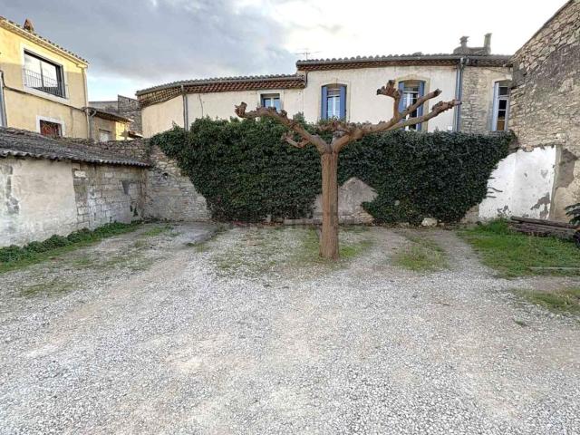 Garage location à Lunel, Hérault