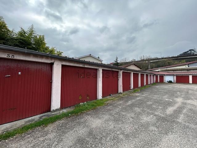 Garage location à Gorge de Loup, Lyon