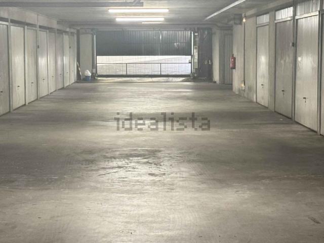 Garage vente à La Croix-Rousse, Lyon