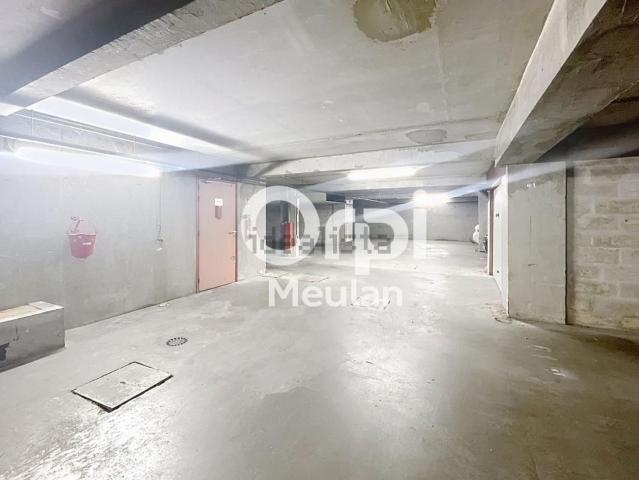 Garage vente à Meulan-en-Yvelines, Yvelines