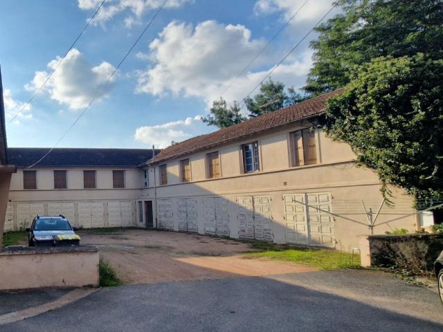 Garage location à Montluçon