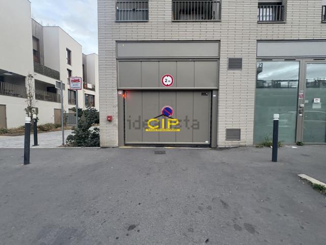 Garage location à Branly - Boissière, Montreuil