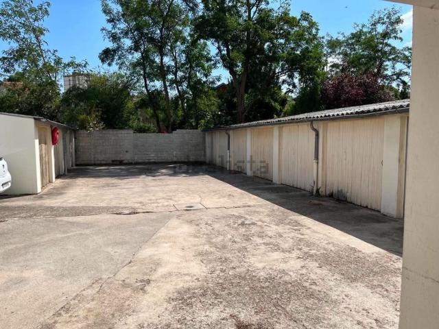 Garage location à Quartier du Centre, Nanterre