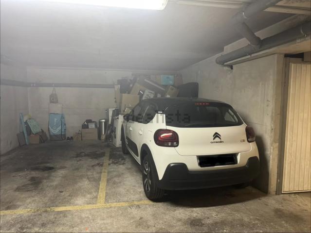Garage vente à Cyrnos, Nice